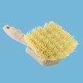 UTILITY BRUSH CREAM PLASTIC 20 INCH
